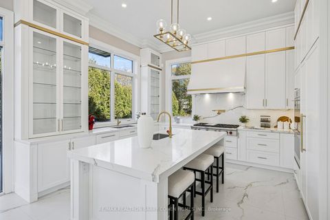 Photo 14 at 1 Lynnhaven Road, Lawrence, Toronto