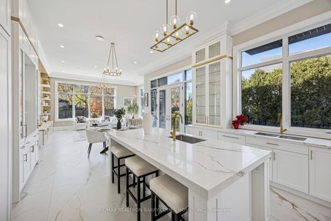 Photo 15 at 1 Lynnhaven Road, Lawrence, Toronto