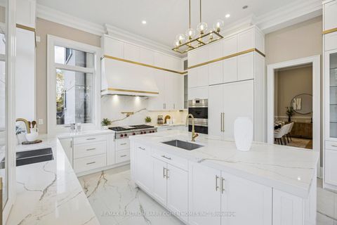 Photo 18 at 1 Lynnhaven Road, Lawrence, Toronto