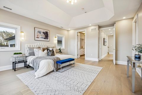 Photo 24 at 1 Lynnhaven Road, Lawrence, Toronto