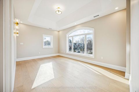 Photo 30 at 1 Lynnhaven Road, Lawrence, Toronto
