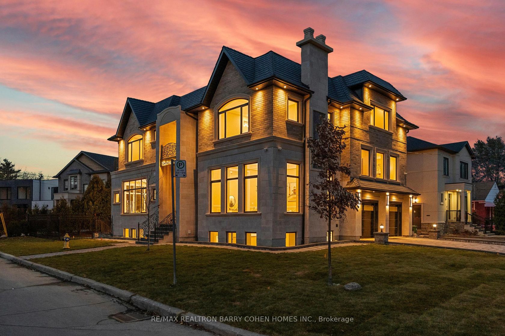 1 Lynnhaven Road, Lawrence, Toronto photo 1