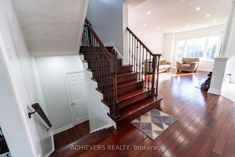 Photo 9 at 19 Thrushwood Drive, 400 West, Barrie