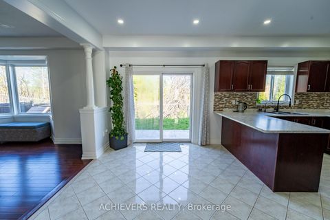 Photo 11 at 19 Thrushwood Drive, 400 West, Barrie
