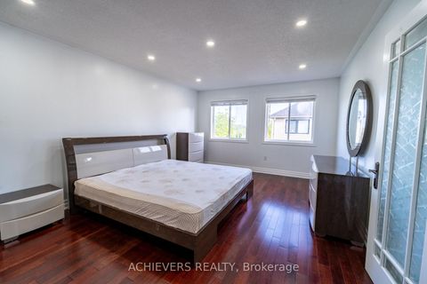 Photo 26 at 19 Thrushwood Drive, 400 West, Barrie