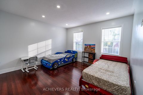 Photo 33 at 19 Thrushwood Drive, 400 West, Barrie