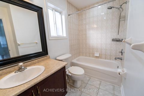 Photo 36 at 19 Thrushwood Drive, 400 West, Barrie