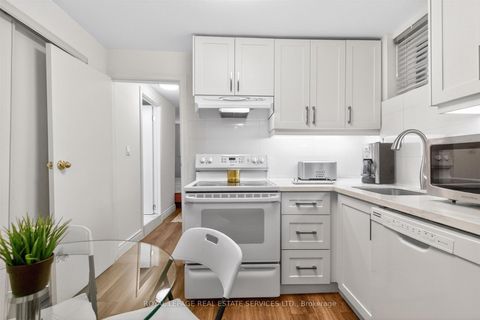 Photo 29 at 25 Lorindale Avenue, Lawrence Park North, Toronto