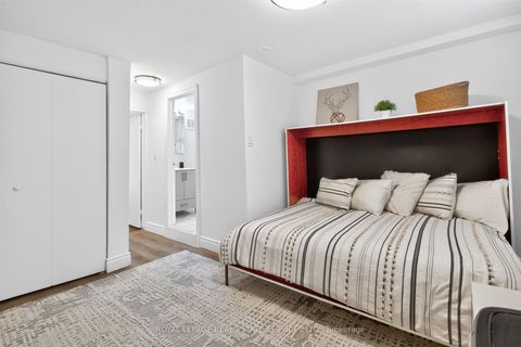 Photo 33 at 25 Lorindale Avenue, Lawrence Park North, Toronto