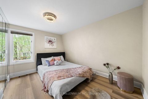 Photo 21 at 134 Helendale Avenue, Eglinton, Toronto
