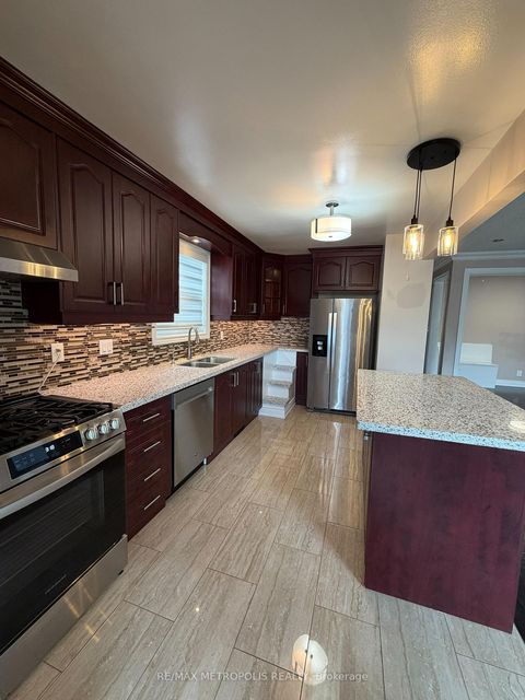 Photo 4 at 37 Lynvalley Crescent, Maryvale, Toronto