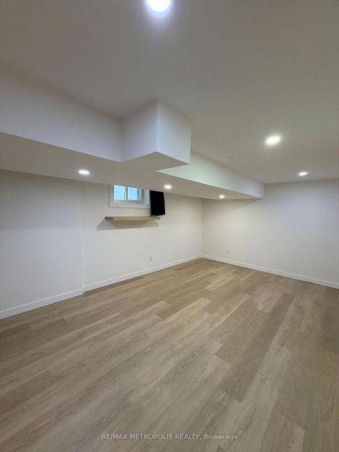 Photo 15 at 37 Lynvalley Crescent, Maryvale, Toronto