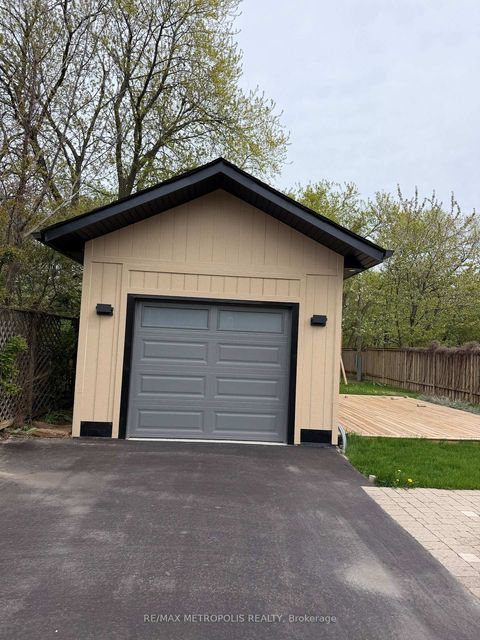 Photo 24 at 37 Lynvalley Crescent, Maryvale, Toronto