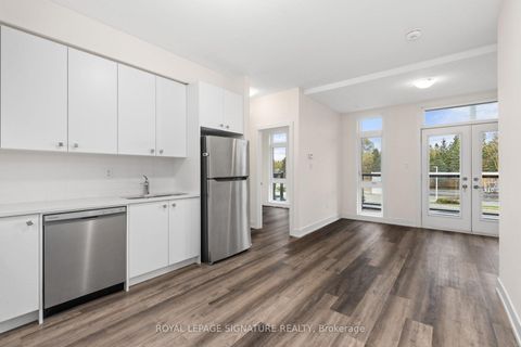 Photo 4 at 9 - 12860 Yonge Street, Oak Ridges, Richmond Hill