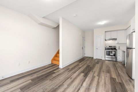 Photo 11 at 9 - 12860 Yonge Street, Oak Ridges, Richmond Hill