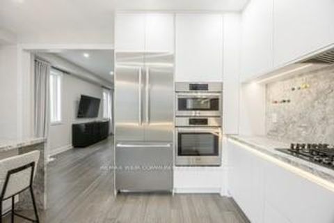 Photo 14 at 65 Bristlewood Crescent, Patterson, Vaughan