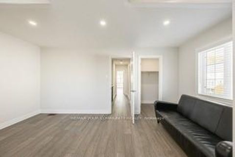 Photo 33 at 65 Bristlewood Crescent, Patterson, Vaughan