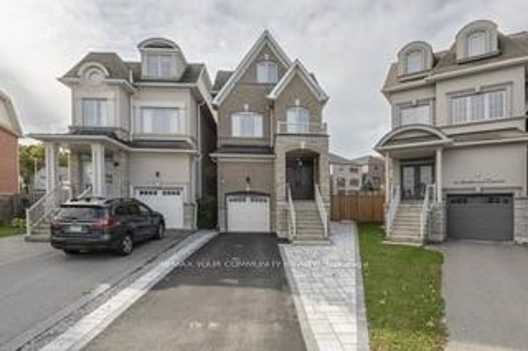 65 Bristlewood Crescent, Patterson, Vaughan photo number 2