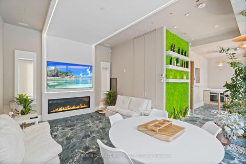 Photo 39 at 210 Glenayr Road, Forest Hill South, Toronto