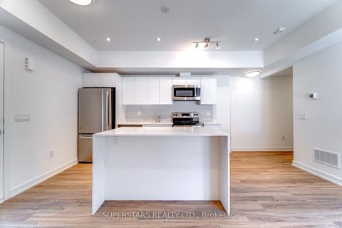 Photo 4 at 31 Calamint Lane, L'Amoreaux, Toronto