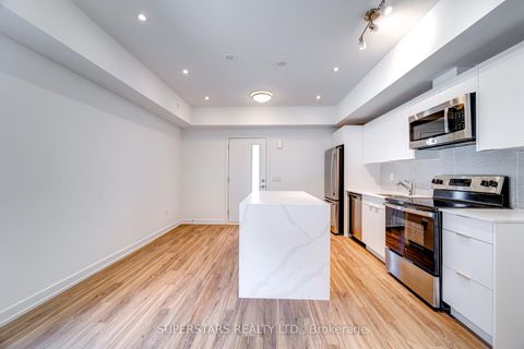 Photo 5 at 31 Calamint Lane, L'Amoreaux, Toronto