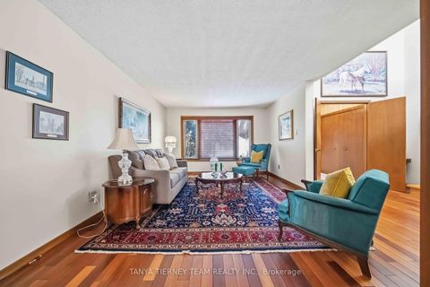 Photo 5 at 575 Park Crescent, West Shore, Pickering