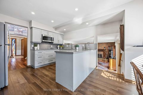 Photo 14 at 575 Park Crescent, West Shore, Pickering