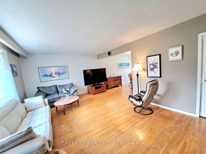 Photo 3 at 1035 Oshawa Boulevard N, Centennial, Oshawa