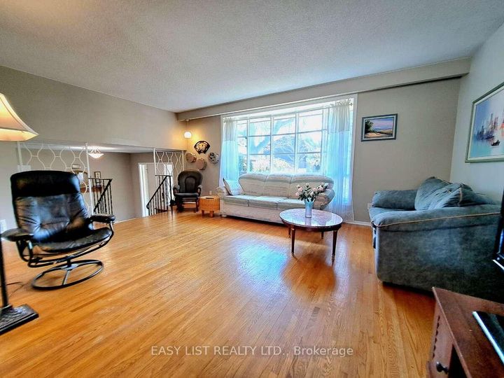 Photo 4 at 1035 Oshawa Boulevard N, Centennial, Oshawa