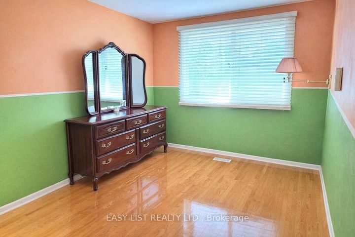 Photo 13 at 1035 Oshawa Boulevard N, Centennial, Oshawa