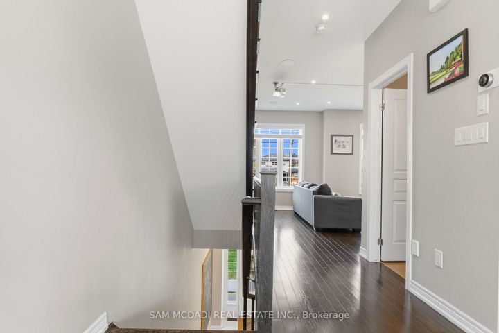 Photo 3 at 9 - 215 Dundas Street E, Waterdown, Hamilton