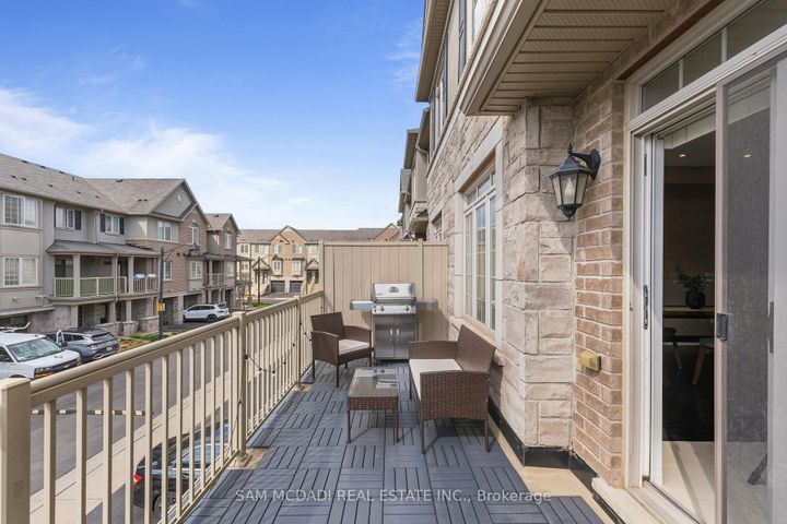 Photo 13 at 9 - 215 Dundas Street E, Waterdown, Hamilton