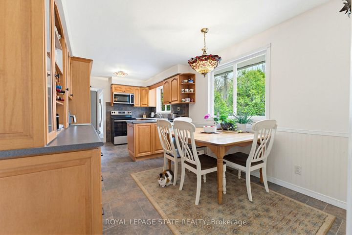 Photo 11 at 10 Huisman Lane, Rural Flamborough, Hamilton