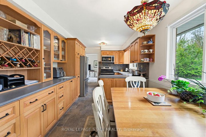 Photo 12 at 10 Huisman Lane, Rural Flamborough, Hamilton