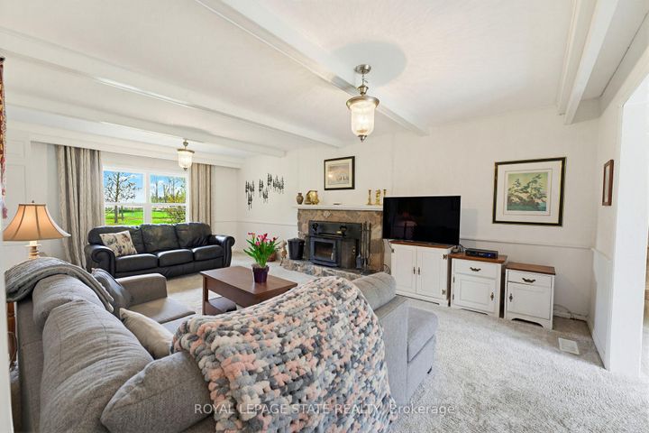 Photo 17 at 10 Huisman Lane, Rural Flamborough, Hamilton