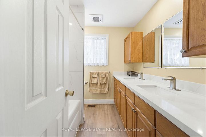 Photo 31 at 10 Huisman Lane, Rural Flamborough, Hamilton