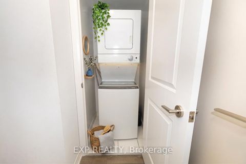 Photo 8 at 707 - 30 Meadowglen Place W, Woburn, Toronto