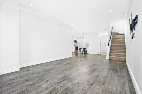 Photo 5 at 235 - 4001 Don Mills Road, Hillcrest Village, Toronto