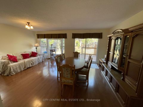 Photo 6 at 79 Tamarack Circle, The Westway, Toronto