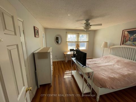 Photo 15 at 79 Tamarack Circle, The Westway, Toronto