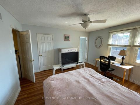 Photo 16 at 79 Tamarack Circle, The Westway, Toronto