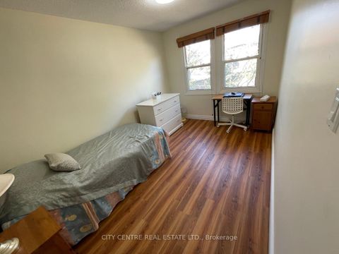 Photo 20 at 79 Tamarack Circle, The Westway, Toronto