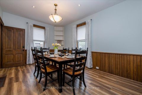 Photo 5 at 49 Park Street, Queen's Park, Barrie