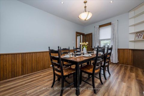Photo 6 at 49 Park Street, Queen's Park, Barrie