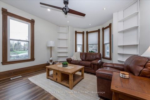 Photo 14 at 49 Park Street, Queen's Park, Barrie
