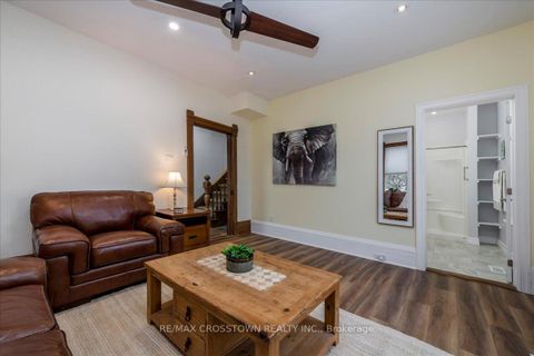 Photo 16 at 49 Park Street, Queen's Park, Barrie