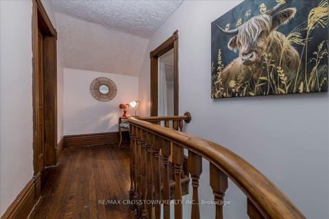 Photo 20 at 49 Park Street, Queen's Park, Barrie