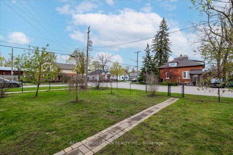 Photo 27 at 49 Park Street, Queen's Park, Barrie