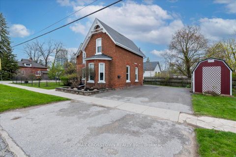Photo 31 at 49 Park Street, Queen's Park, Barrie
