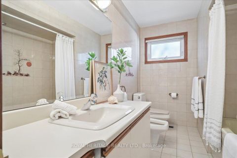 Photo 19 at 297 Driftwood Avenue, Black Creek, Toronto